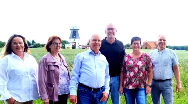 Die Kandidatinnen und Kandidaten der UWG Syke als Gruppenbild